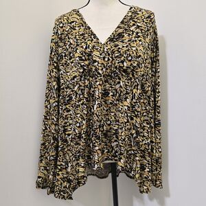 CATO size Large V Neck Flowy Baby Doll Loose Fit Assymetric Blouse Gold Black